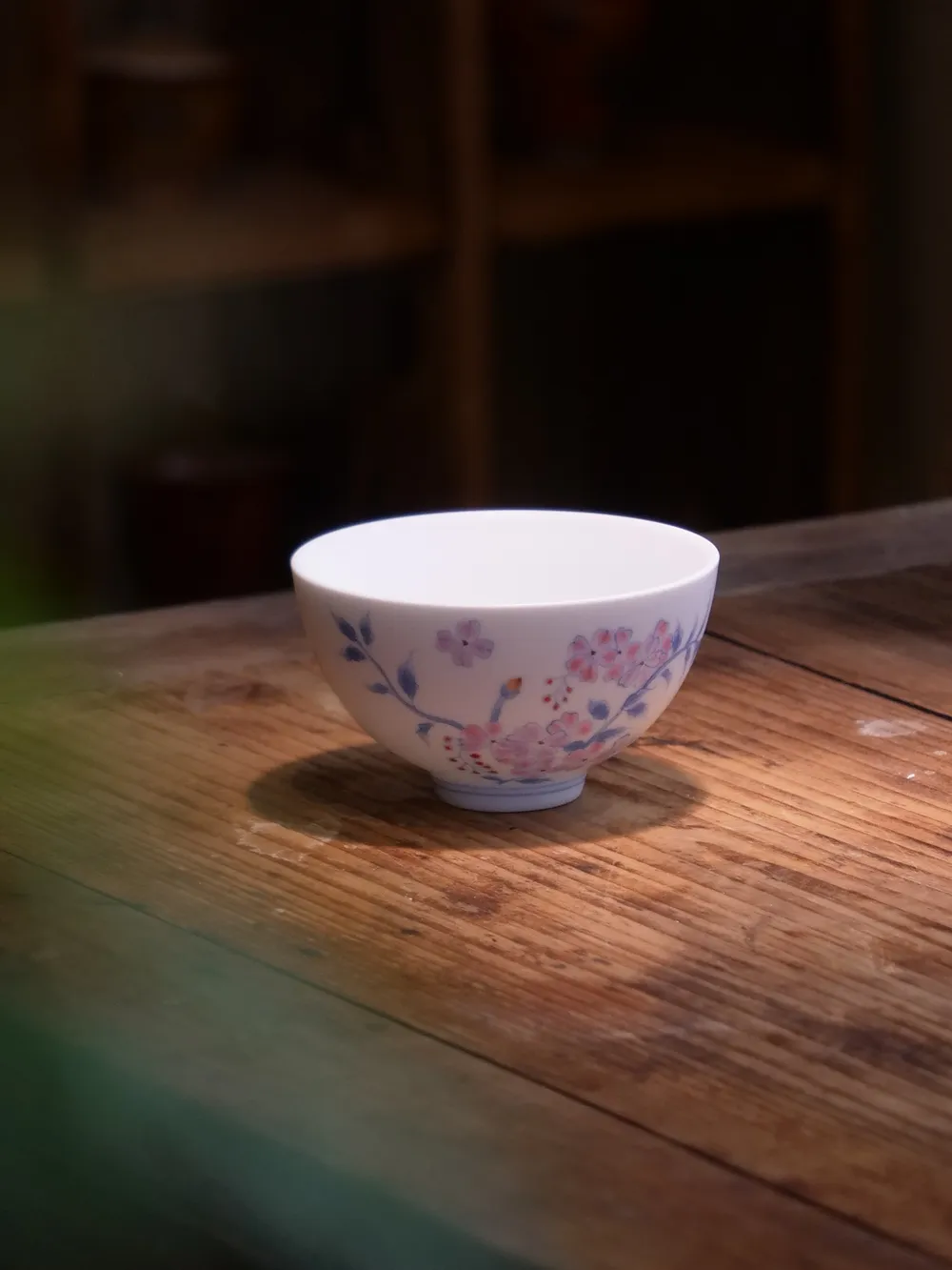 华箐堂斗彩蓝楹花鸡心杯