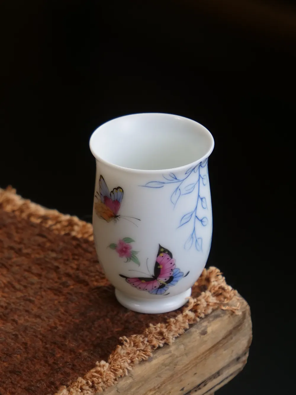 华箐堂斗彩蝴蝶闻香杯
