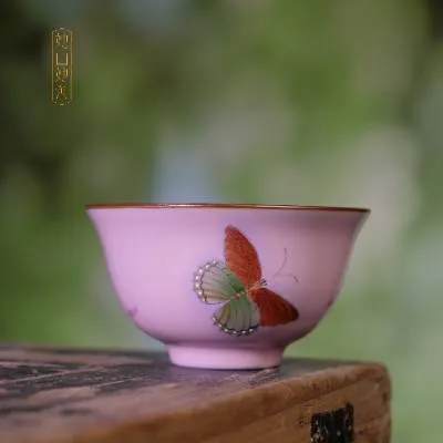 粉汝蝴蝶压手杯