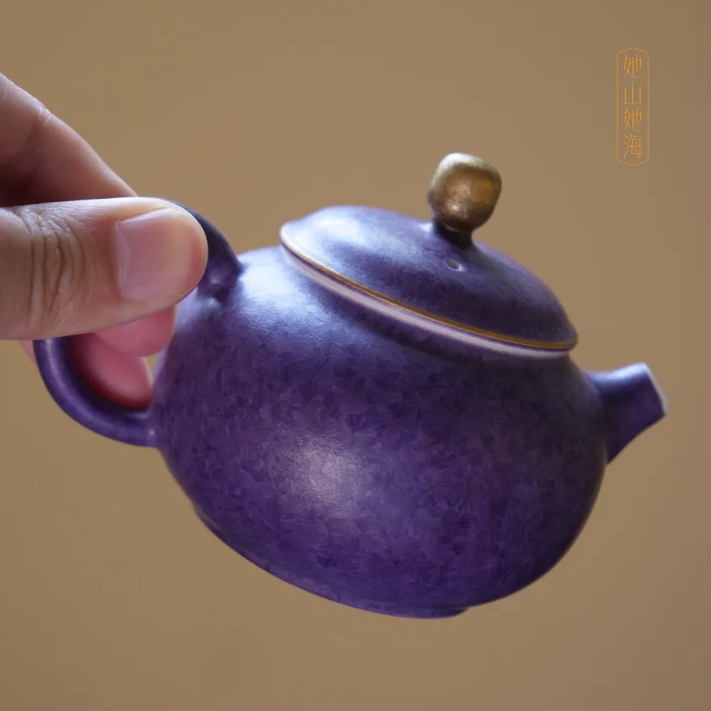 紫陌延维宫灯壶