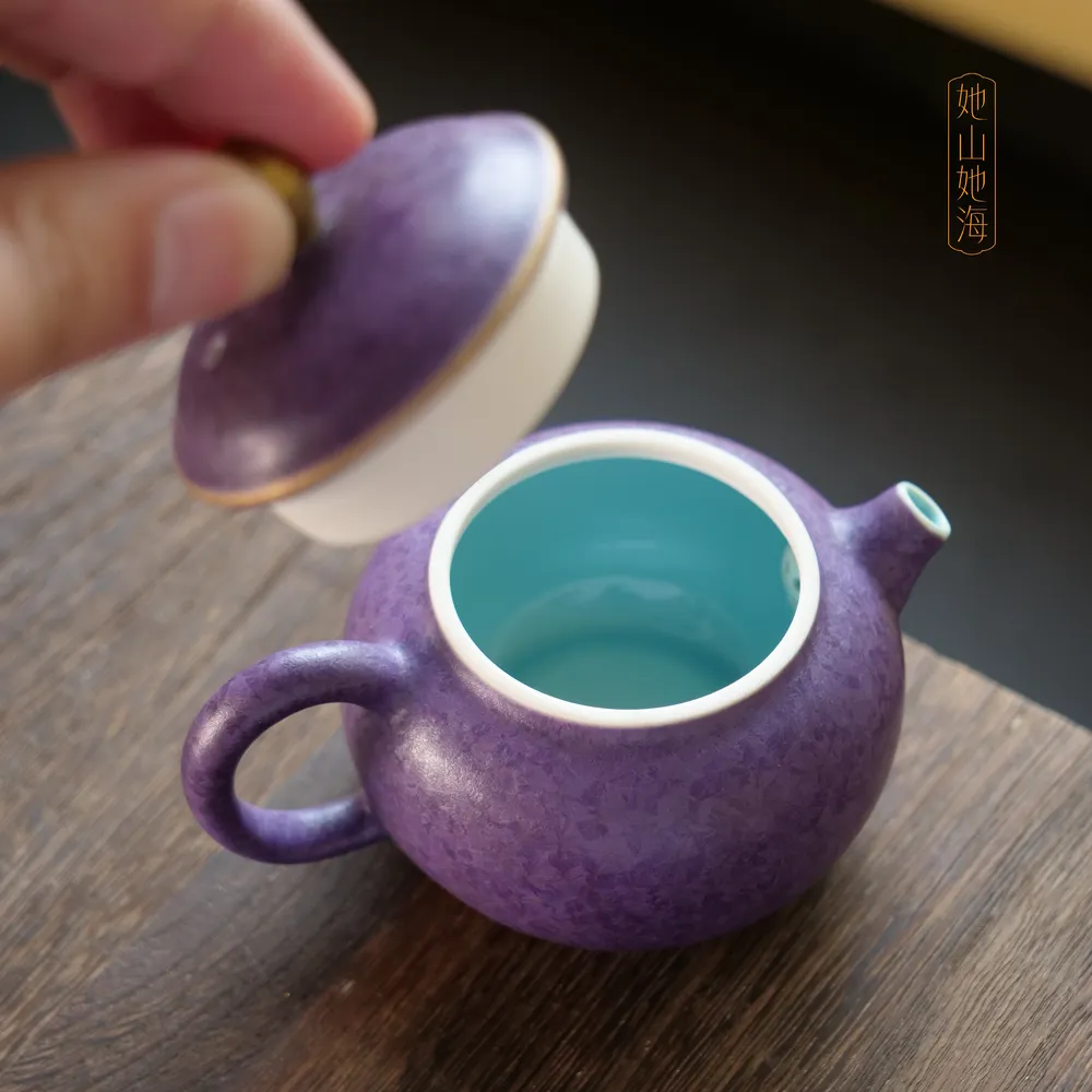 紫陌延维宫灯壶