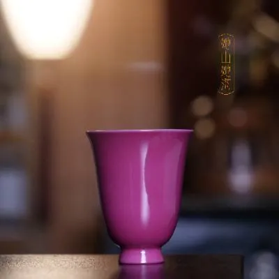 胭脂红圆口闻香杯