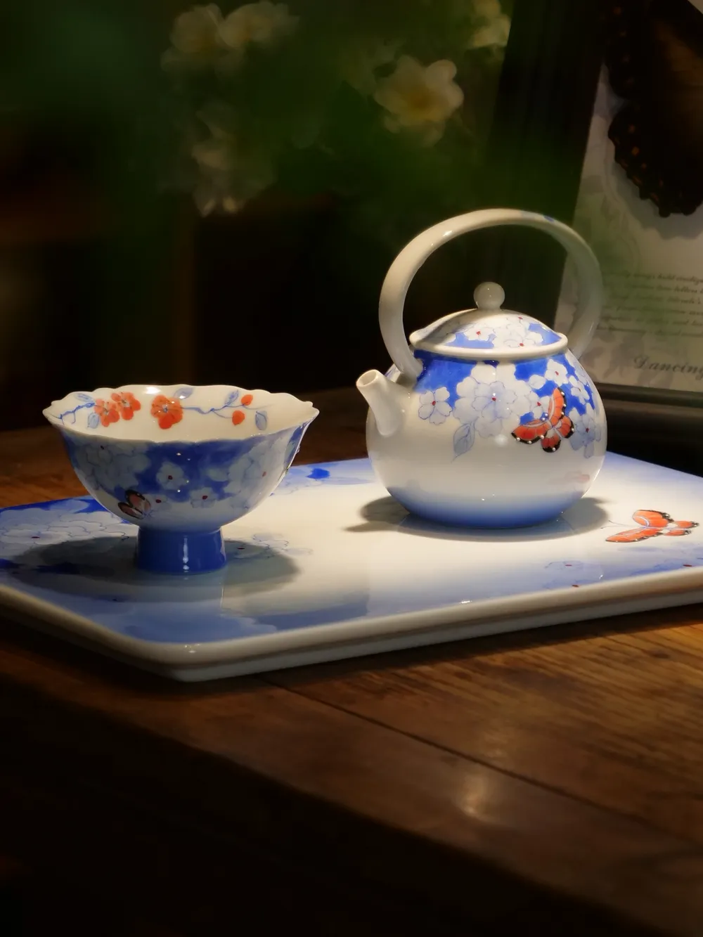 蓝樱梦华高足葵口杯