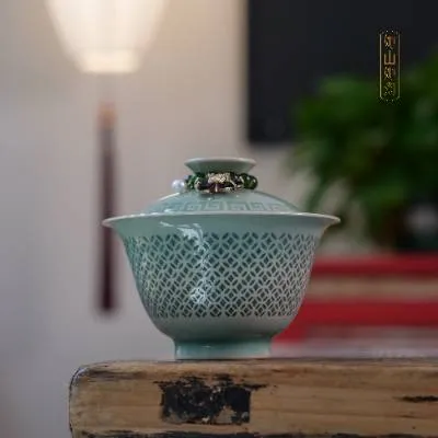 龙泉青瓷铜钱纹1.0盖碗+提溜