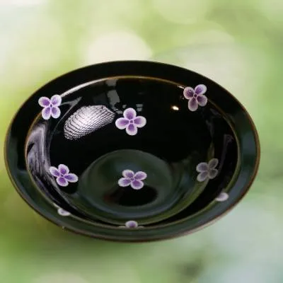 紫色四叶草壶承