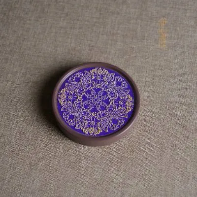 紫色团花蝴蝶杯垫