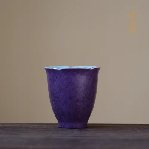 紫陌延维花口闻香杯