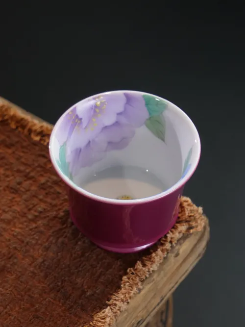 胭脂红三娇牡丹马蹄杯