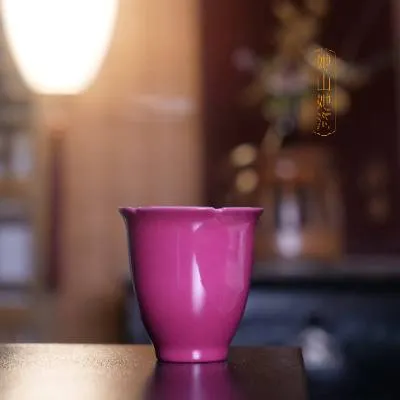 胭脂红花口闻香杯